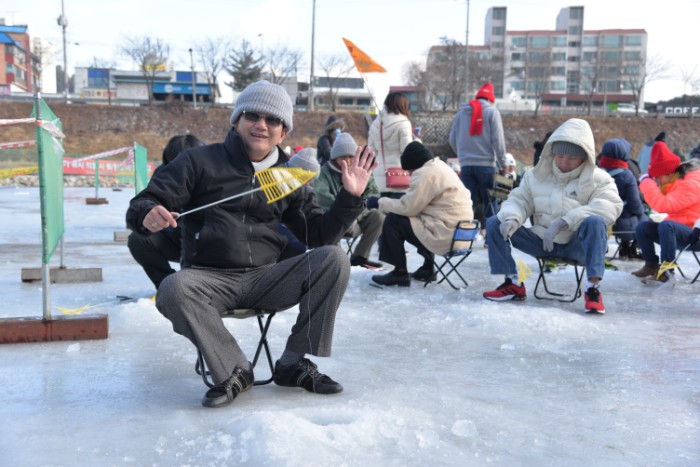 Go fishing and winter travel experience in Korea