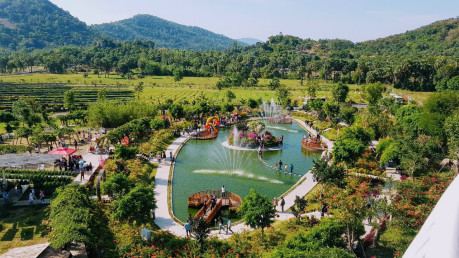 TSTtourist-safari-mat-troi-an-hao-khu-du-lich-ket-hop-tham-quan-nha-may-dien-mat-troi-1