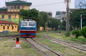 Hành trình xuyên Việt độc đáo trên tàu Thống Nhất lên báo Anh