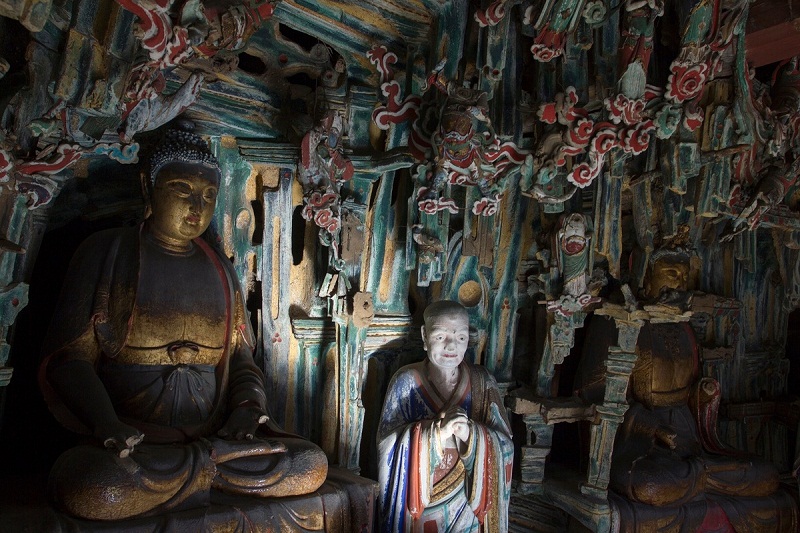 Chua-treo-1500-tuoi-o-Trung-Quoc-7
