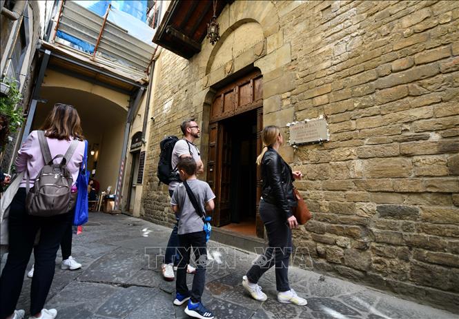 TSTtourist-du-lich-italy-duoc-du-bao-tro-lai-muc-truoc-dai-dich-vao-nam-2023-1