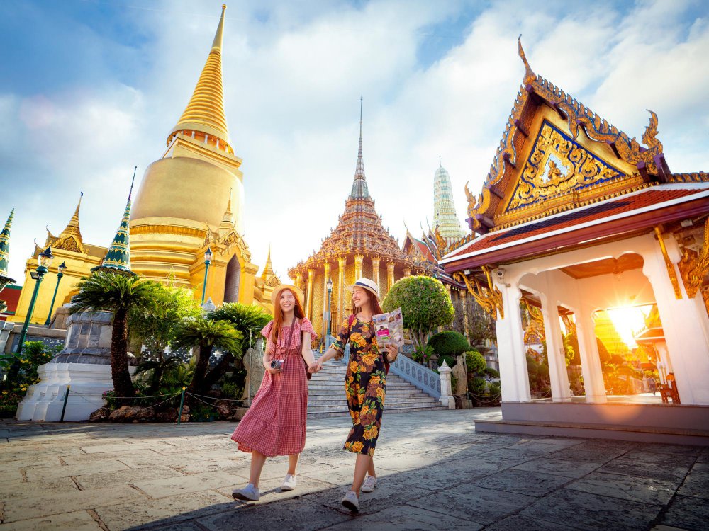 TSTtourist-thu-tuc-du-lich-thai-lan-sieu-gon-nhe-khach-viet-o-at-len-duong