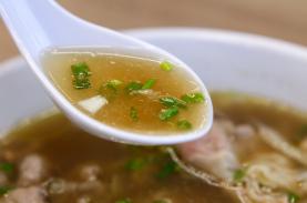 Tiệm phở của đầu bếp Việt lên báo Singapore