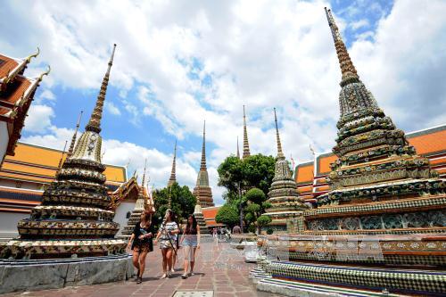TSTtourist-chat-xuc-tac-de-thai-lan-dai-tu-nganh-du-lich