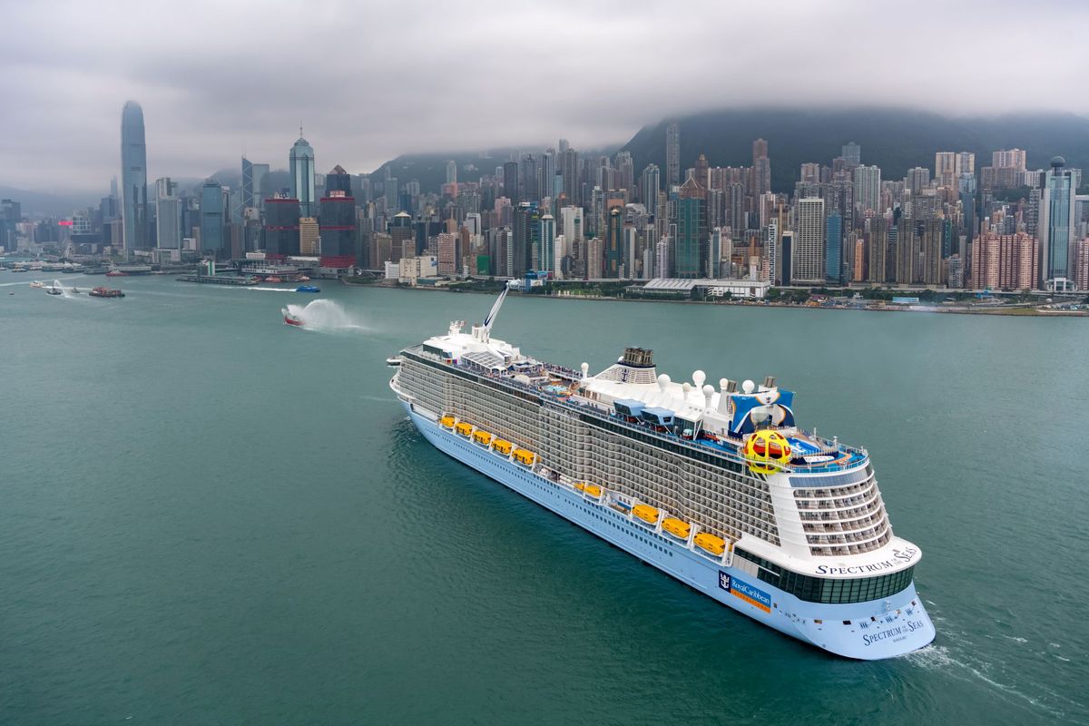Spectrum Of The Seas mang đến những dịch vụ du thuyền đẳng cấp, những tiện ích xa hoa, sở hữu những công nghệ đột phá chưa từng xuất hiện ở du thuyền 5 sao nào trước đó