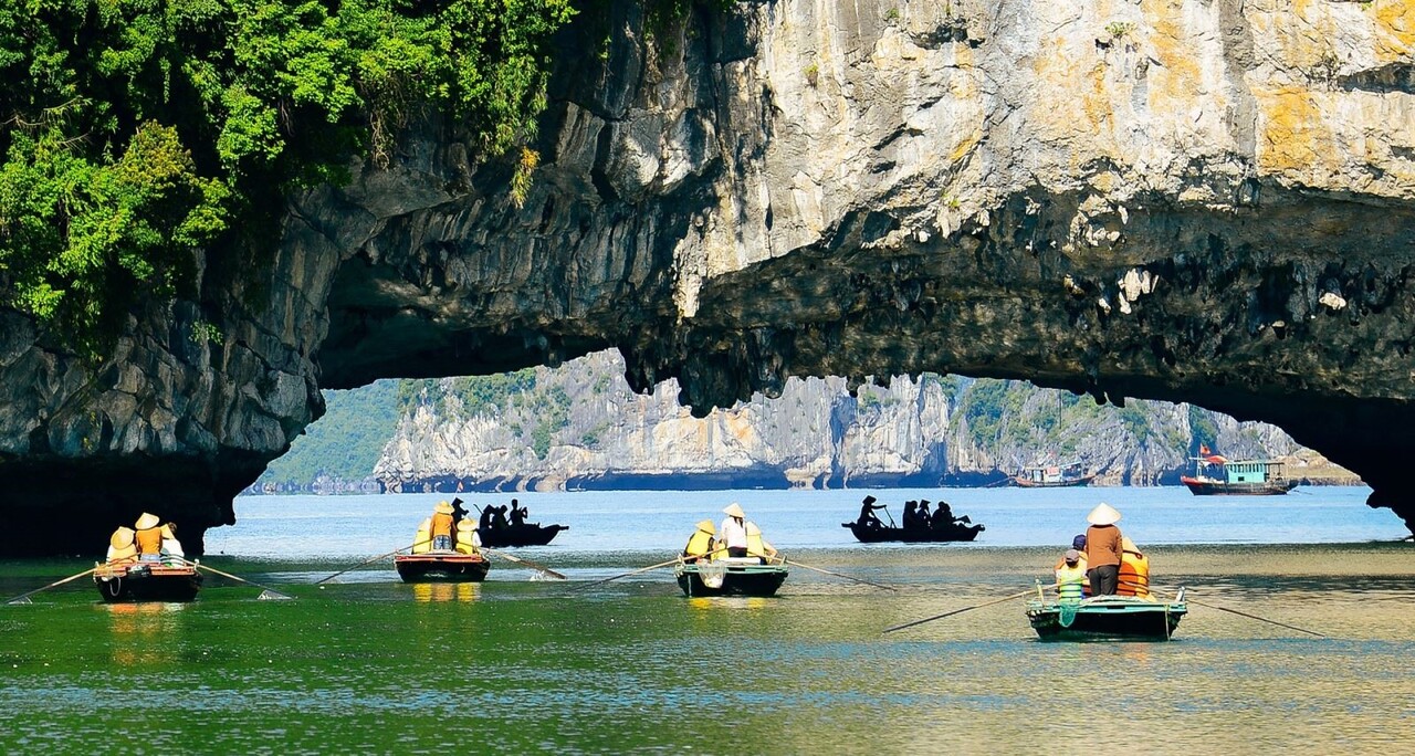 Mãn nhãn vẻ đẹp hoang sơ của Ao Dong - Hang Luồn