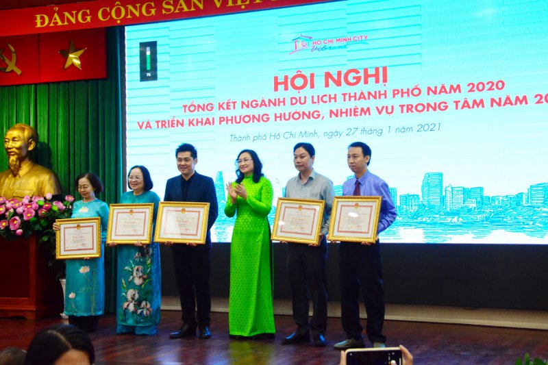 tsttourist-don-nhan-bang-khen-bo-vhttdl-ngay-27.1.2021
