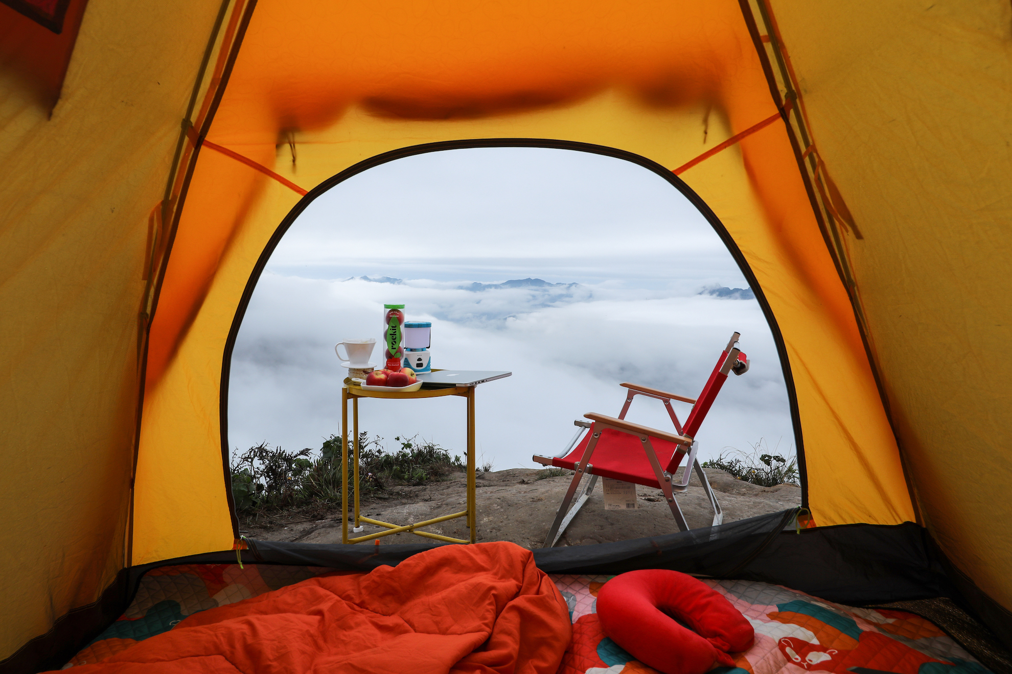 TSTtourist-ngu-leu-giua-bien-may-ta-xua-3