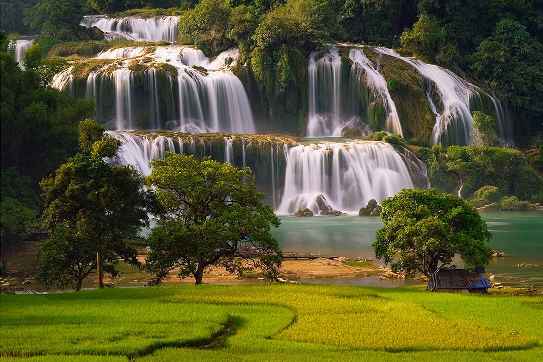 TSTtourist-thac-ban-gioc-vao-top-dep-nhat-the-gioi-1