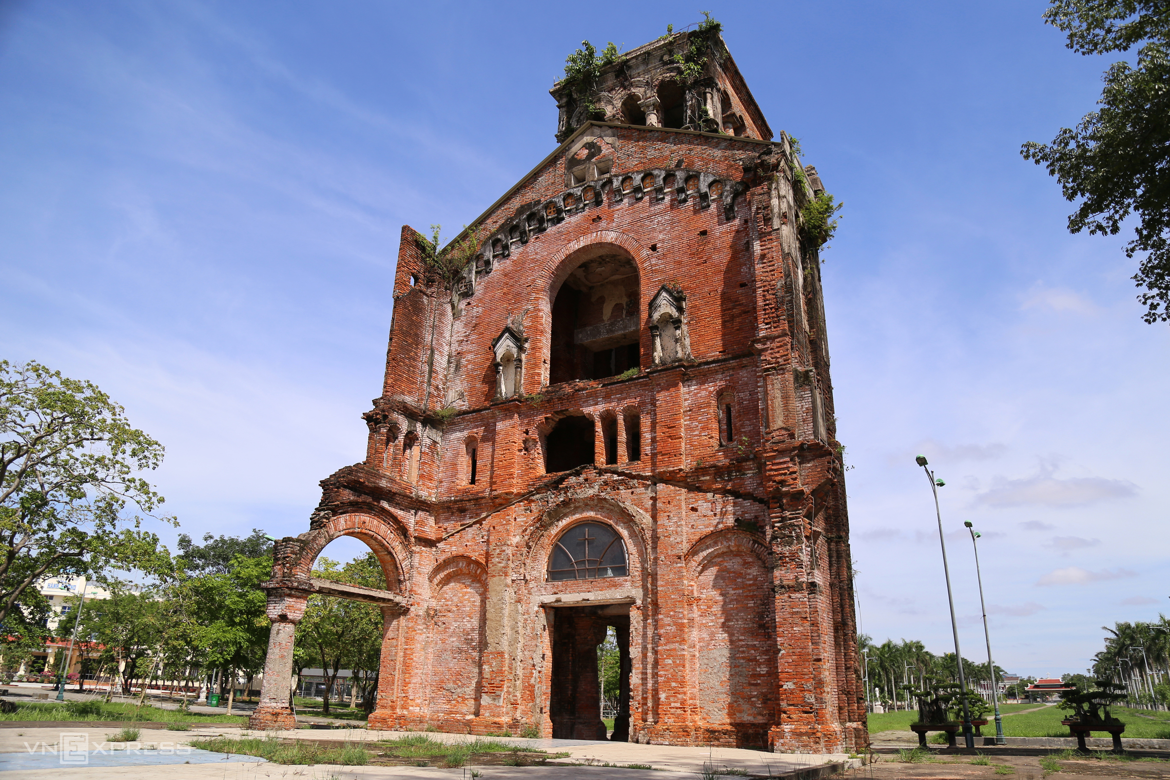 TSTtourist-thanh-dia-la-vang-don-giang-sinh-2