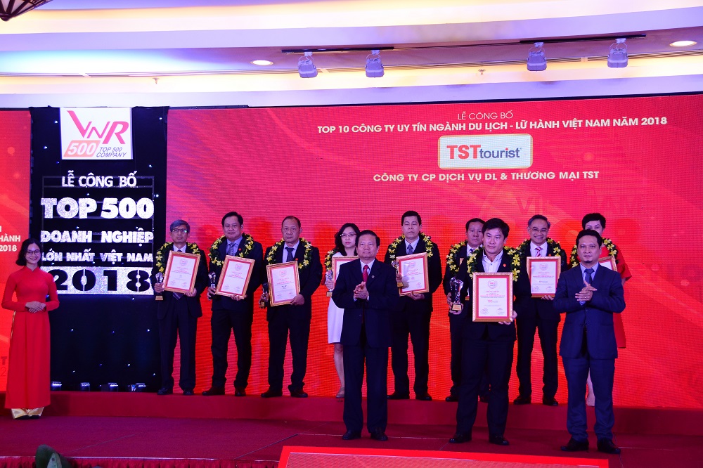 Top_10_Cong_ty_Uy_tin_nganh_Du_lich_-_Lu_hanh_Viet_Nam_2018_-_TST_tourist_3